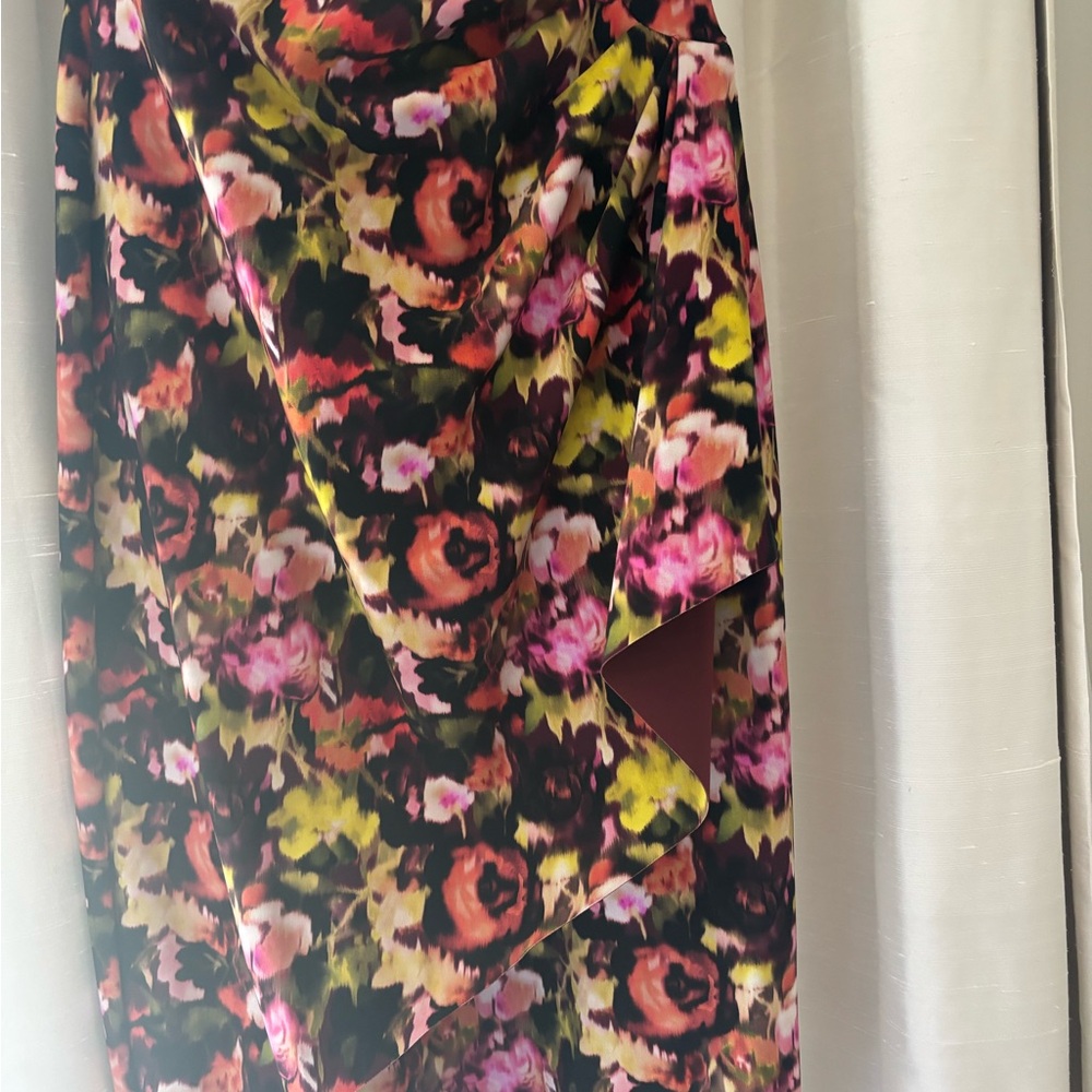 Chiara Boni Charisse cocktail dress. Size 10. NWT. ‘Artist Garden’ floral print. - Picture 7 of 11